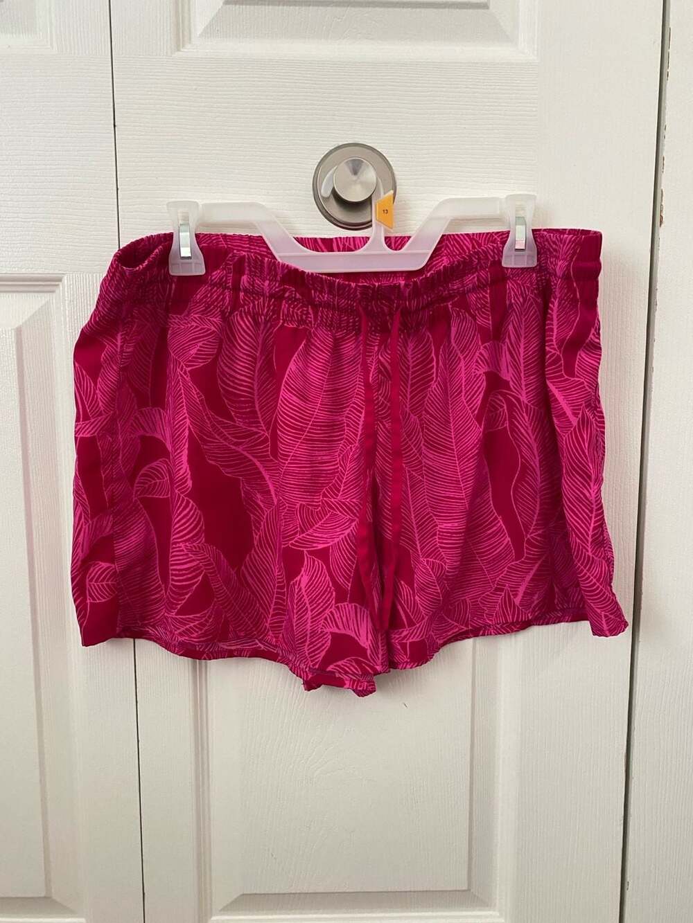Gilligan & O'Malley Women's XL Pink Tropical Palm Leaf Print Pajama Sleep Shorts